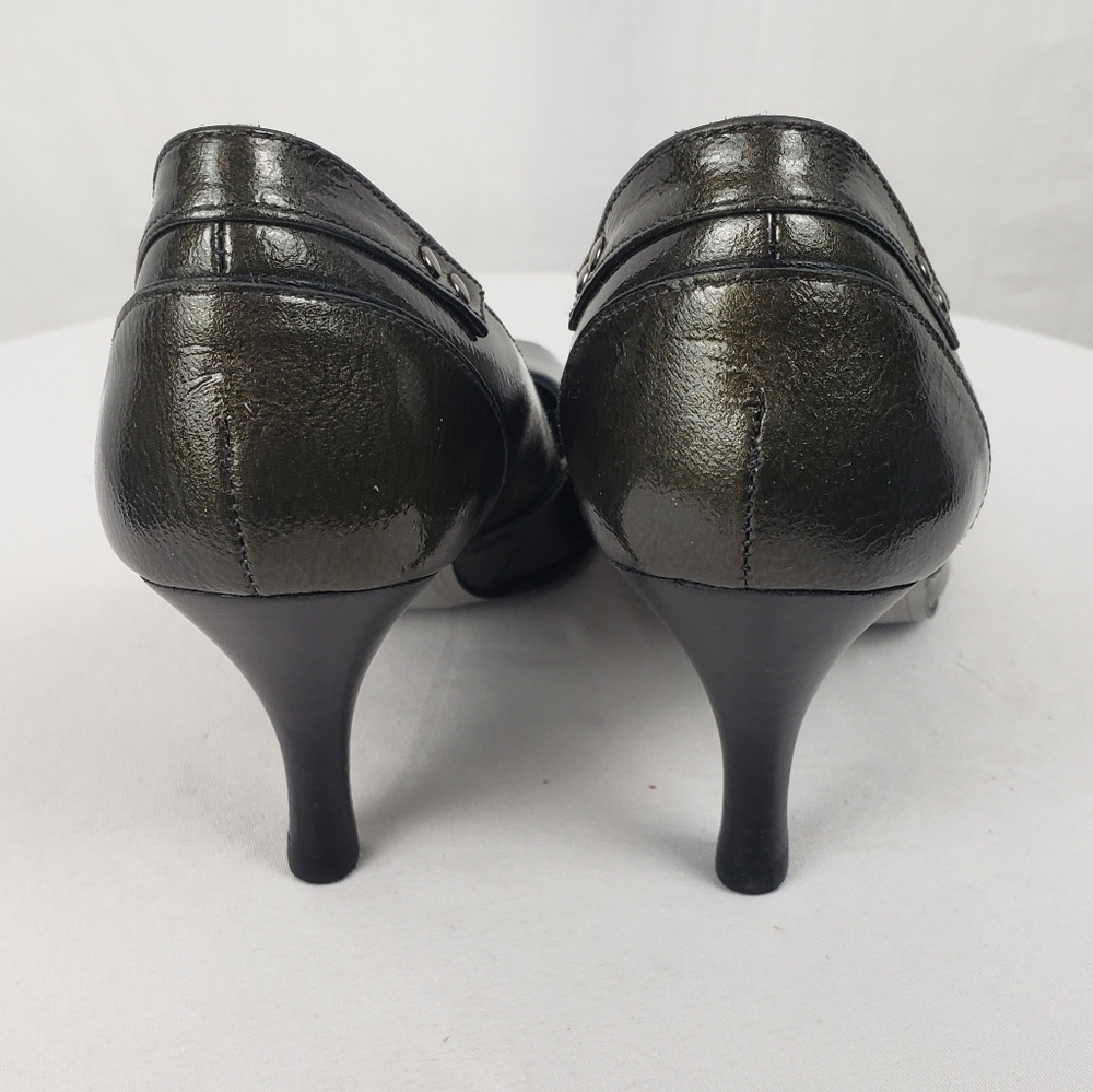 NWOB Talbot's Collection Green Metalic Leather 2' Heel Sz 5.5 - Picture 9 of 10